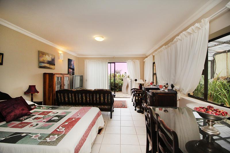 5 Bedroom Property for Sale in Village On Sea Western Cape